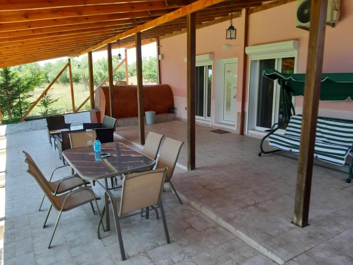 Maria Lemoni Swimming Pool Apartment Nea Skioni
