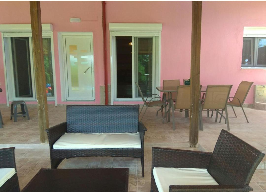 Apartment Maria Lemoni Swimming Pool