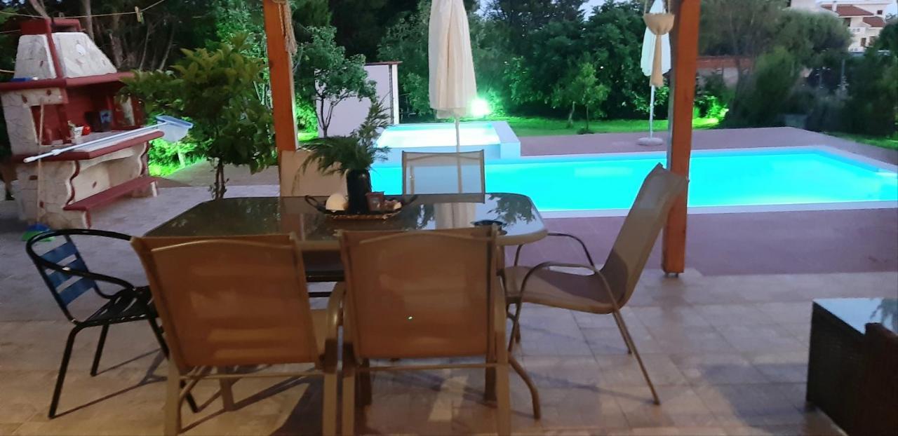 Apartment Maria Lemoni Swimming Pool *