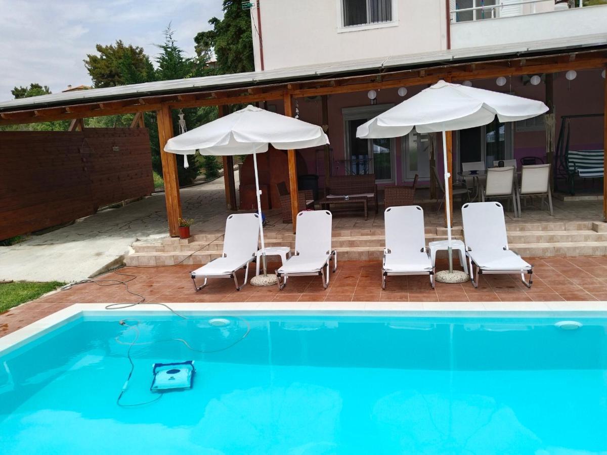 Apartment Maria Lemoni Swimming Pool