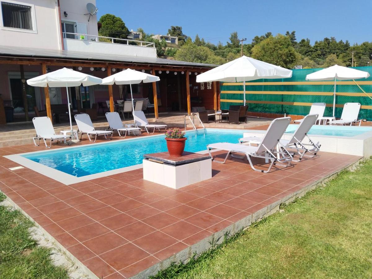 Maria Lemoni Swimming Pool Apartment Nea Skioni