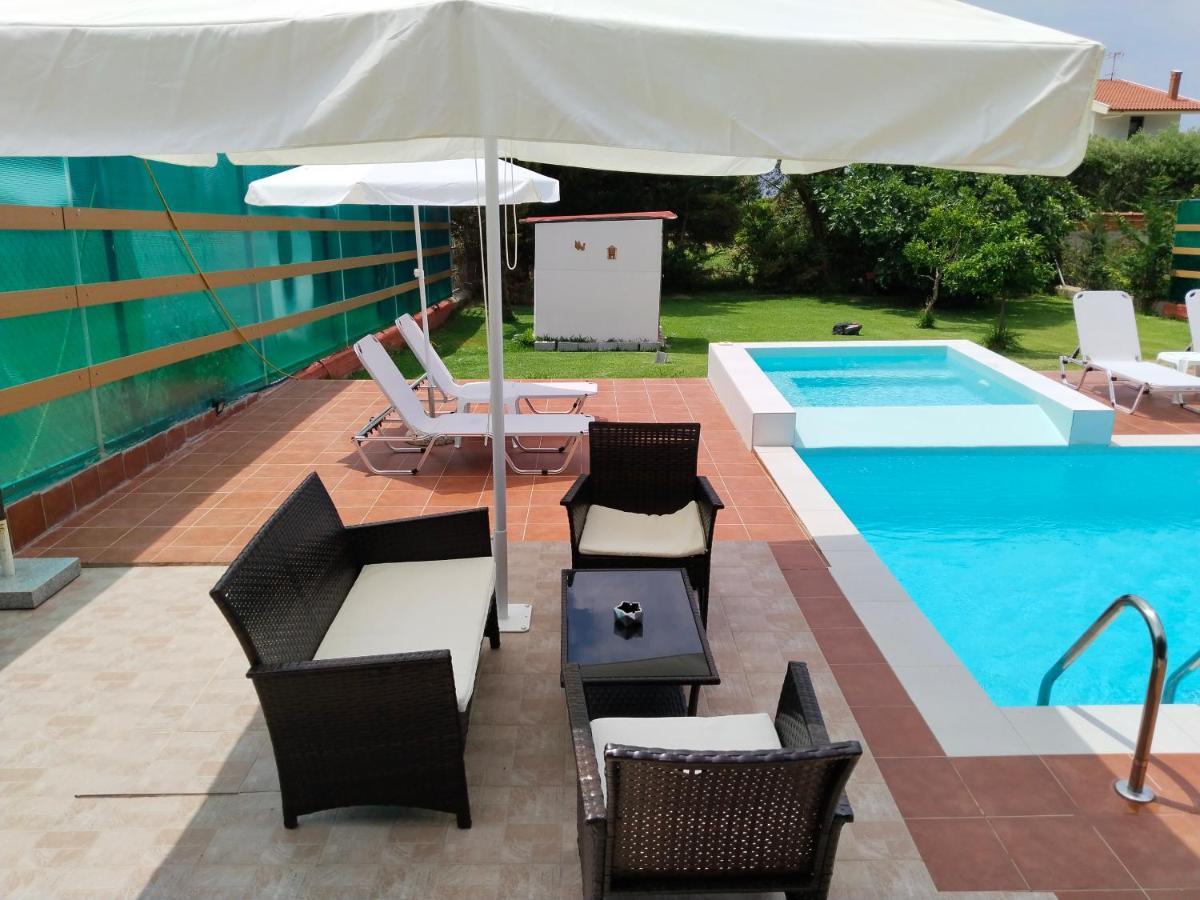 Maria Lemoni Swimming Pool Nea Skioni