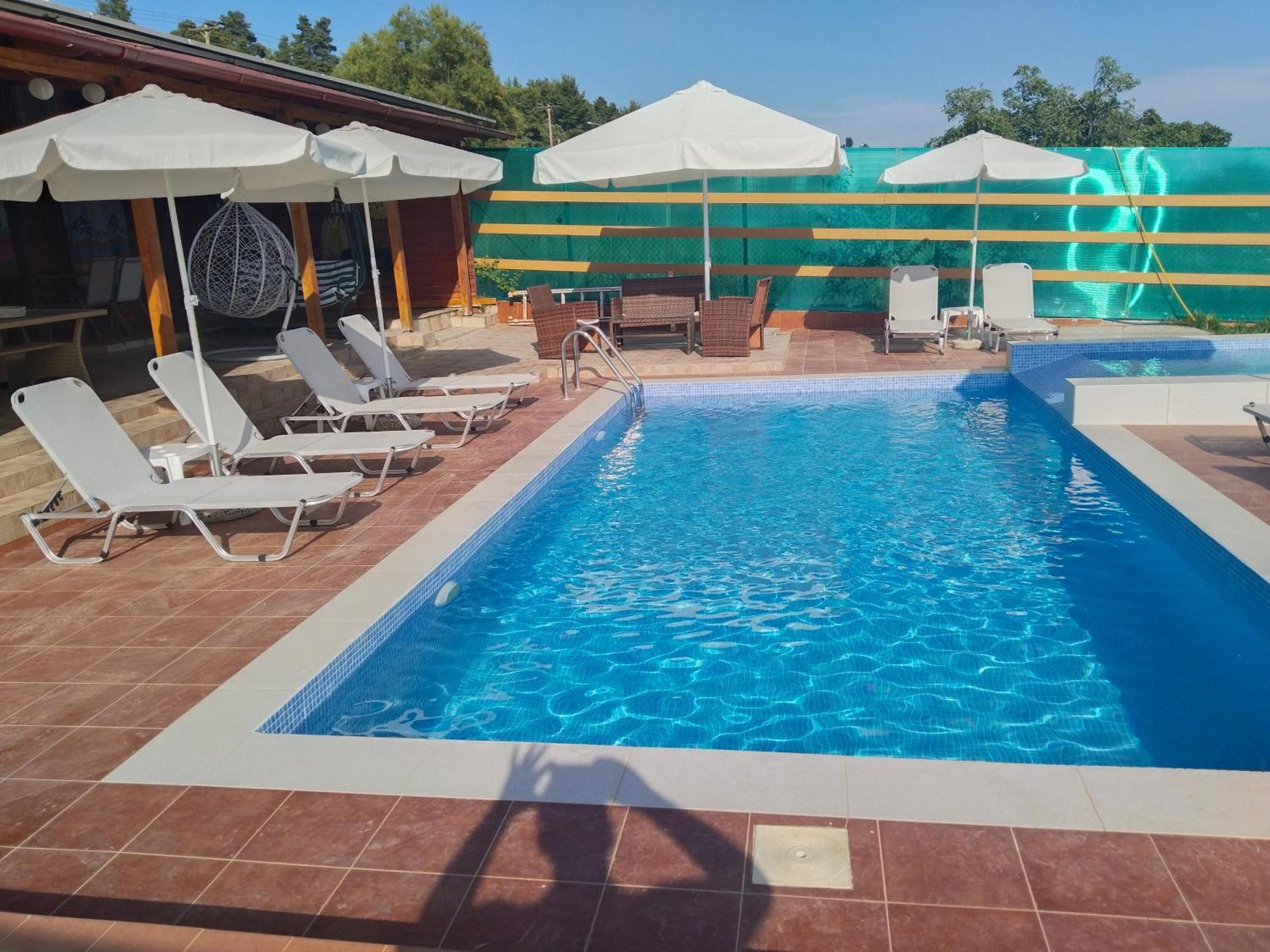 Maria Lemoni Swimming Pool *